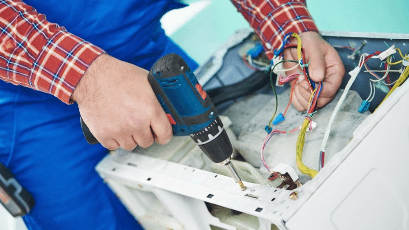 Çekmeköy Hoover Hoover çamaşır makinesi kart tamiri – Su almama arızası orijinal parça ile giderildi. - Teknik servis örneği
